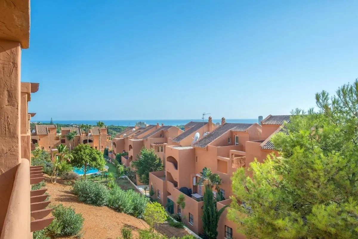 מארבלה Modern 2 Bedroom Apartment With Sea View In Elviria
